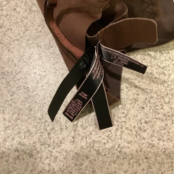 Victoria’s Secret Brown Plunge Bra - Picture 7 of 7